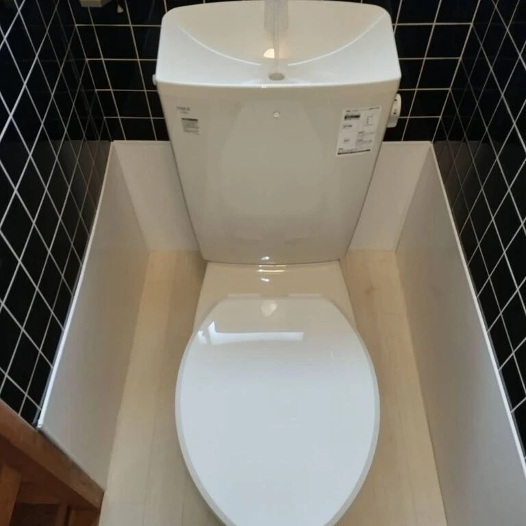 トイレ入れ替え工事